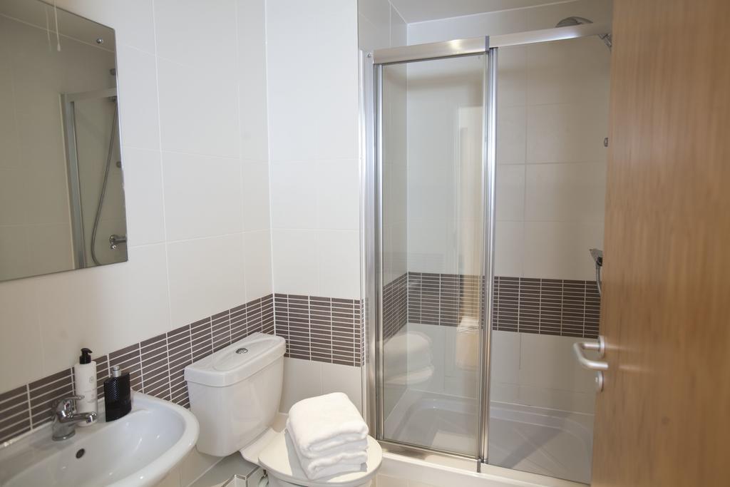 Watford Centre - Luxury Penthouse Apartment Exterior photo